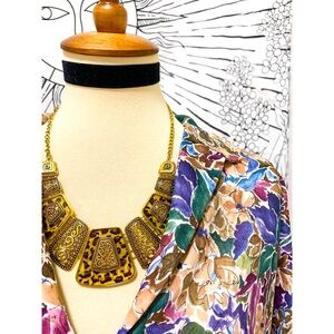 🌈 Amazing Vintage flower art dress